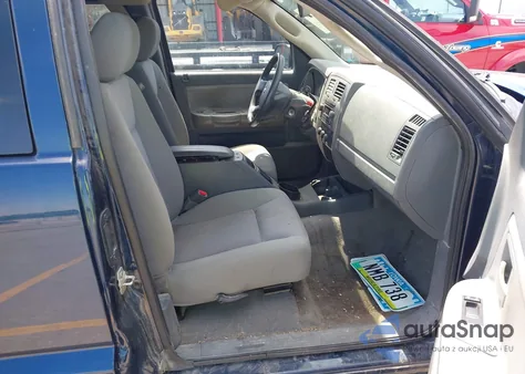 2007 Dodge Dakota Slt z USA, uszkodzony, nr VIN 1D7HW42K27S161011